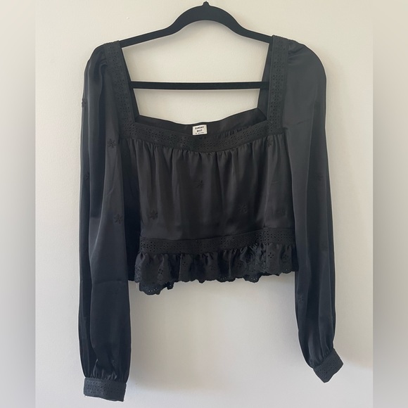 Sundays Best Blouse - Picture 1 of 3